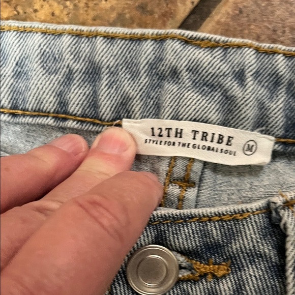 12th Tribe Classic Light Blue Women's Jeans with Leg Slit Size M - Picture 3 of 4